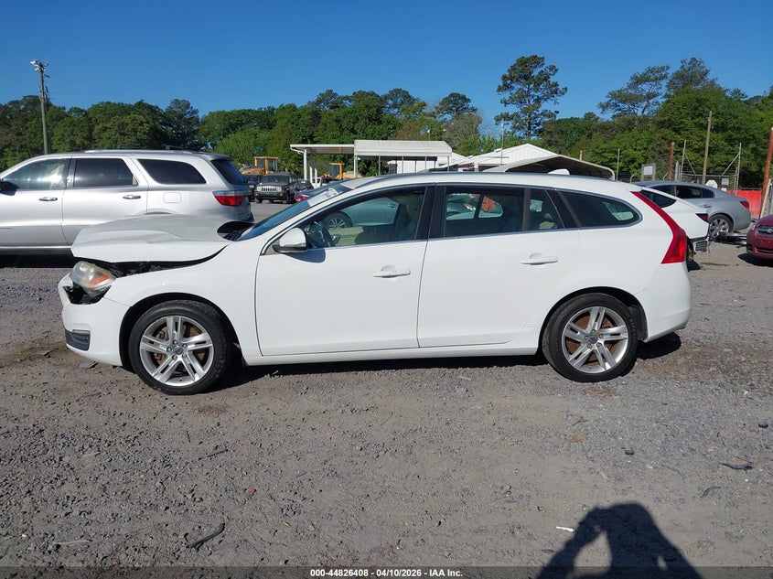 2015 Volvo V60 T5 Platinum VIN: YV1612SD3F1193597 Lot: 44826408