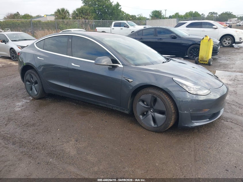 2018 Tesla Model 3 Long Range/Mid Range