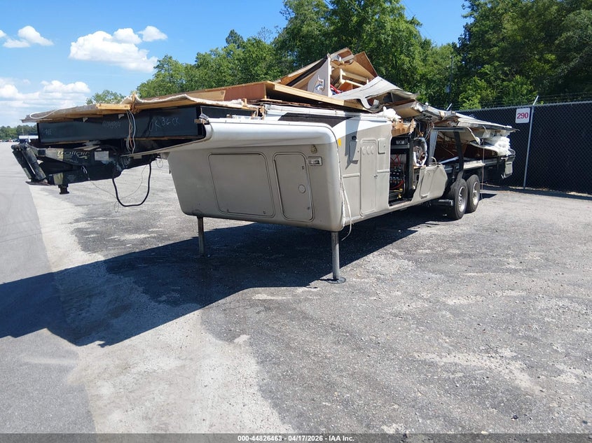 5KEFA362181004079 2008 Doubletree Mobile Suites photo 1