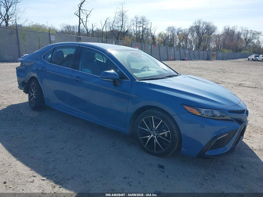 TOYOTA CAMRY - zdjęcie 1