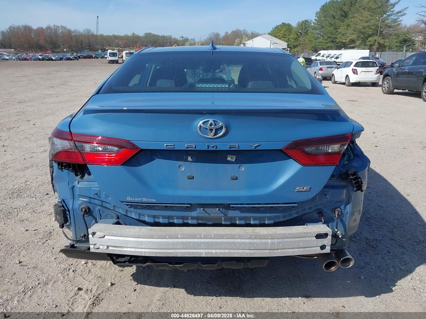 TOYOTA CAMRY - zdjęcie 17