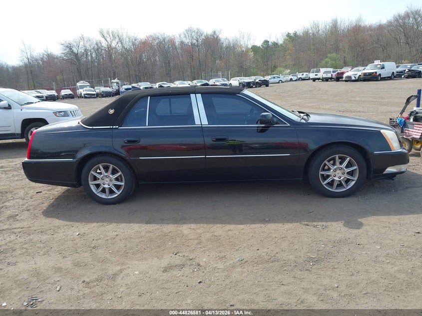 2011 Cadillac Dts Luxury Collection VIN: 1G6KD5E69BU123141 Lot: 44826581