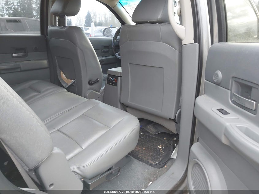 2005 Dodge Durango Slt VIN: 1D4HB48N25F576300 Lot: 44826772