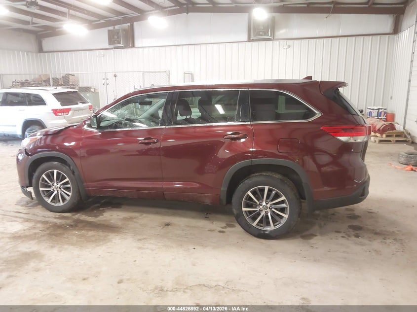 2017 Toyota Highlander 3.5 Xle Red Lot 111044826892 Vin 5TDJZRFH3HS458569