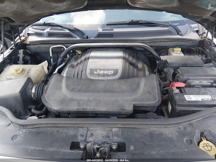 2008 Jeep Commander Overland VIN: 1J8HG68218C230236 Lot: 44826930