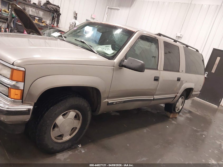 1999 Chevrolet Suburban 1500 Lt VIN: 3GNFK16R5XG144446 Lot: 44827121