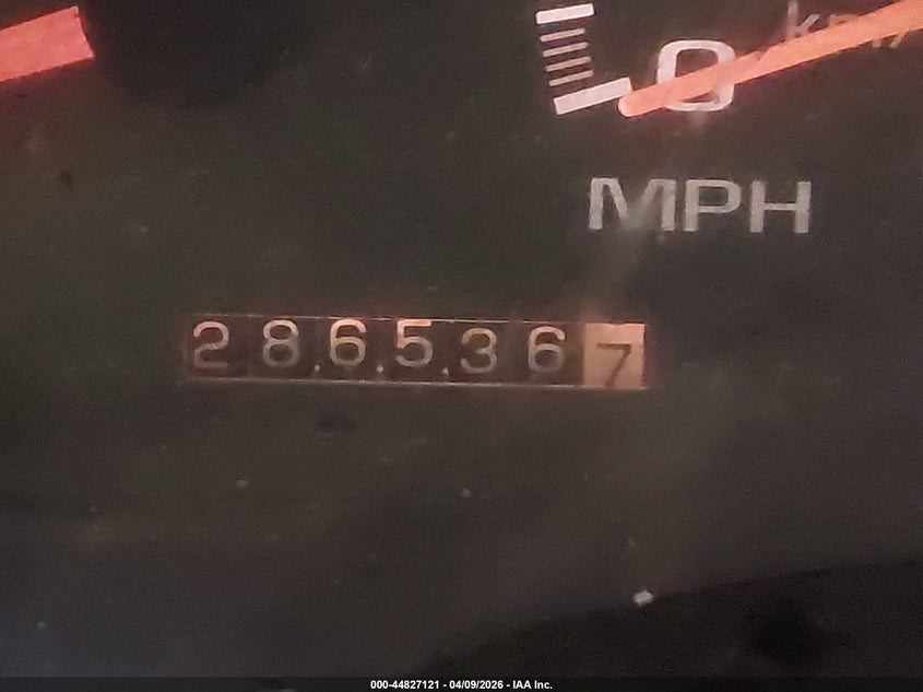 1999 Chevrolet Suburban 1500 Lt VIN: 3GNFK16R5XG144446 Lot: 44827121