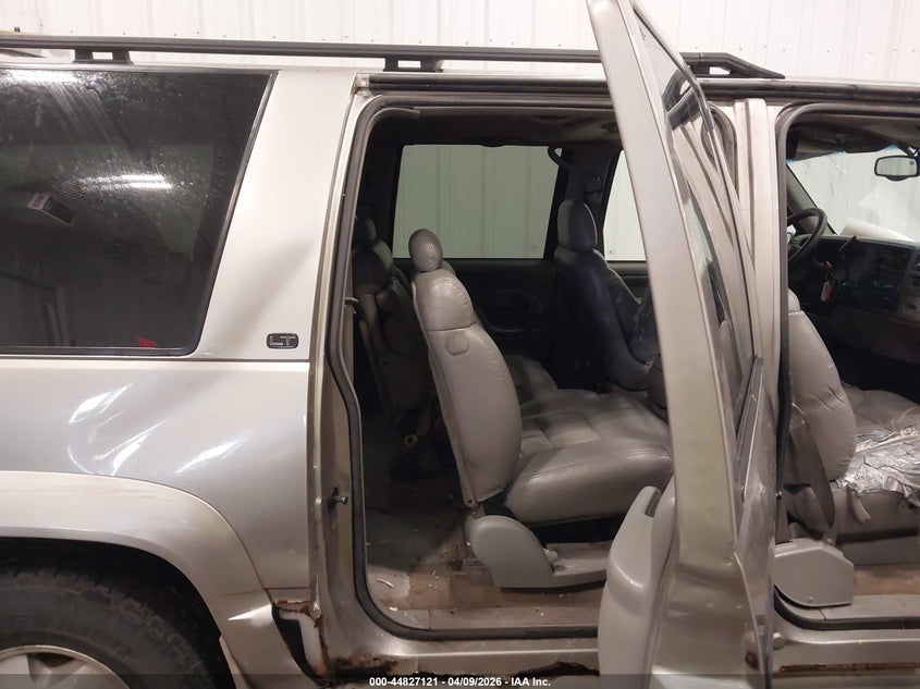 1999 Chevrolet Suburban 1500 Lt VIN: 3GNFK16R5XG144446 Lot: 44827121