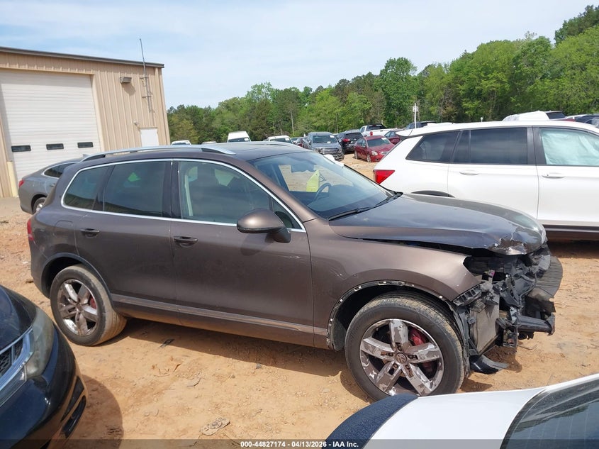 2011 Volkswagen Touareg Tdi Lux VIN: WVGFK9BP7BD005707 Lot: 44827174