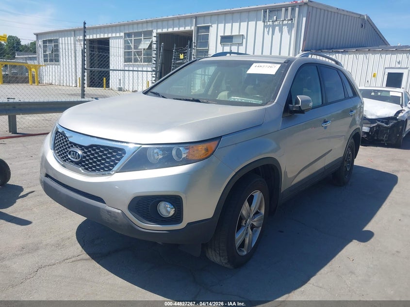 2013 KIA SORENTO auction photo 2