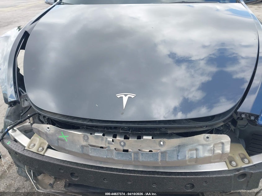 7SAYGDED2RF096409 2024 Tesla Model y Long Range Single Motor Rear-Wheel Drive Rwd grey