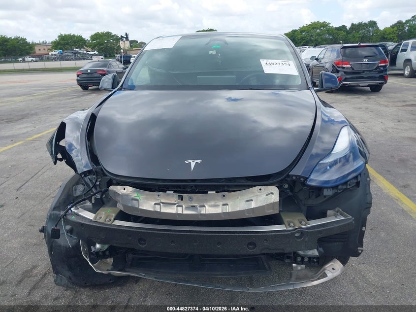 2024 Tesla Model y Long Range Single Motor Rear-Wheel Drive Rwd grey Lot 111044827374 Vin 7SAYGDED2RF096409