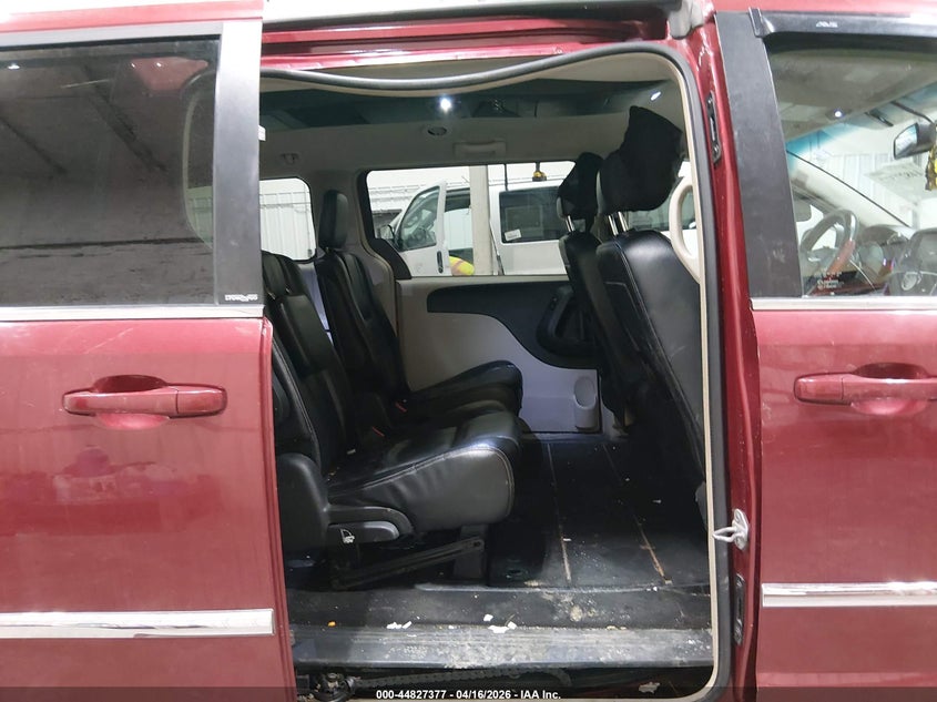 2013 Chrysler Town & country 3.6 Touring red Lot 111044827377 Vin 2C4RC1BG8DR677758