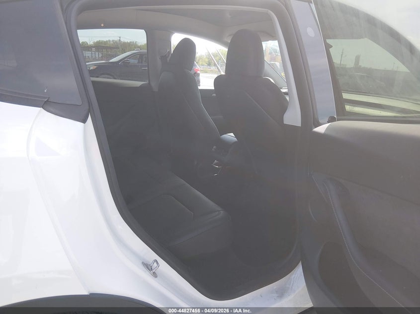 2023 Tesla Model y Awd Long Range Dual Motor All-Wheel Drive white Lot 111044827456 Vin 7SAYGDEE4PF803600