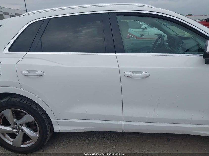 2020 Audi Q3 2.0 Premium 45 Tfsi Quattro Tiptronic white Lot 111044827509 Vin WA1AECF34L1106467