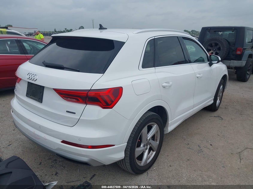 2020 Audi Q3 2.0 Premium 45 Tfsi Quattro Tiptronic white Lot 111044827509 Vin WA1AECF34L1106467