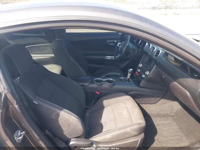 2017 Ford Mustang V6