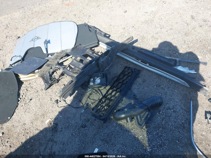 2018 Mini Countryman Cooper S VIN: WMZYT5C34J3E60195 Lot: 44827594