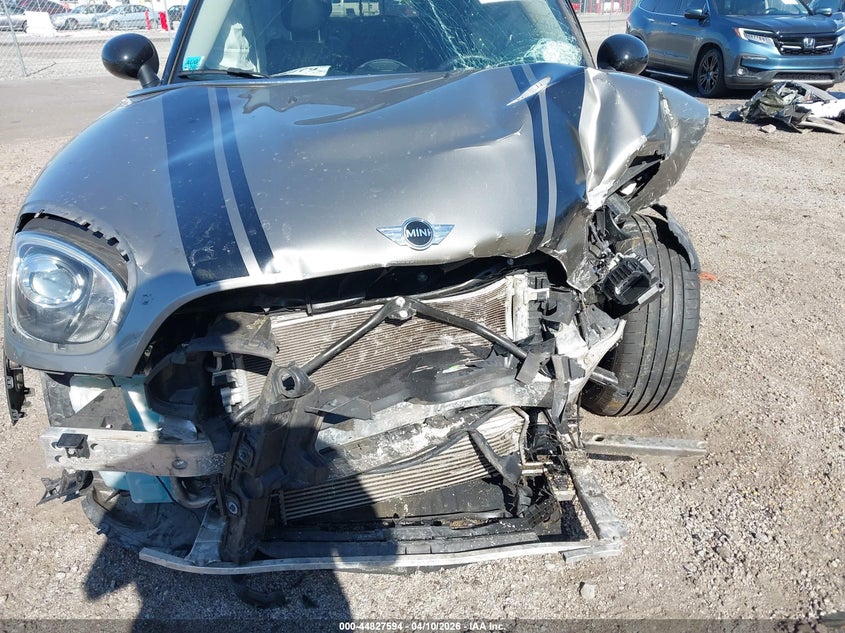 2018 Mini Countryman Cooper S VIN: WMZYT5C34J3E60195 Lot: 44827594