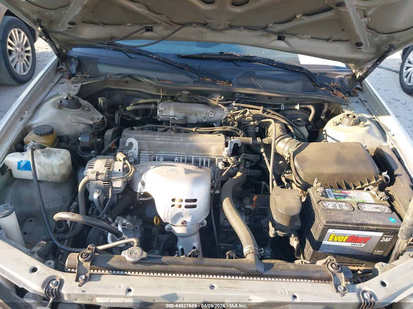 2000 Toyota Camry Le VIN: JT2BG22K0Y0393534 Lot: 44827689