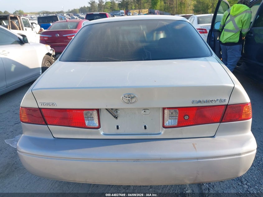 2000 Toyota Camry Le VIN: JT2BG22K0Y0393534 Lot: 44827689