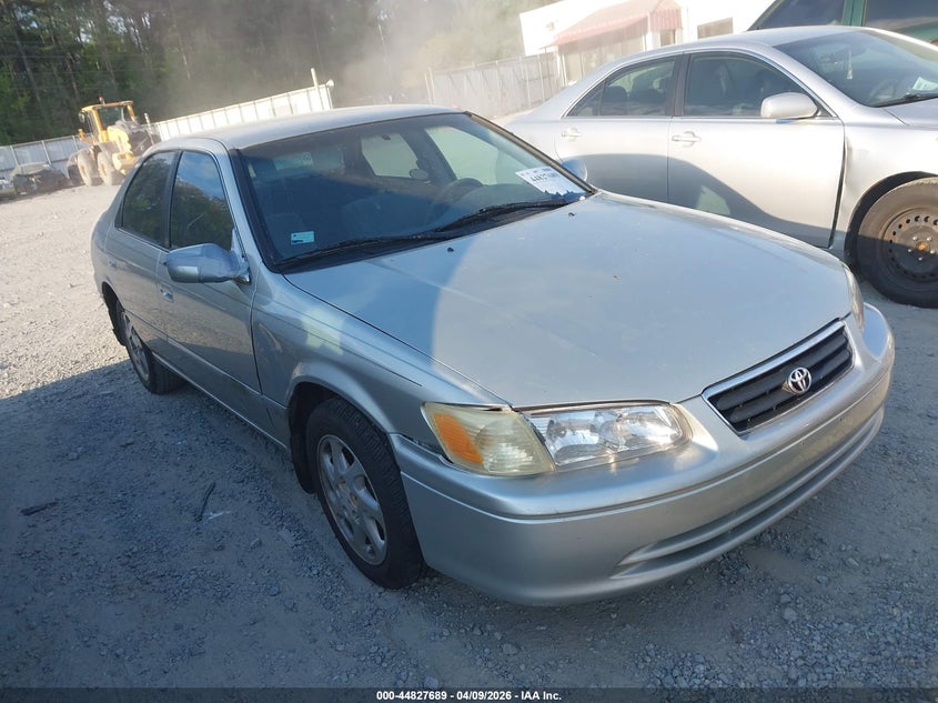 2000 Toyota Camry Le VIN: JT2BG22K0Y0393534 Lot: 44827689