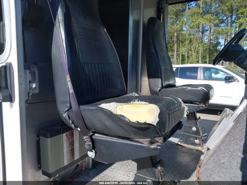 2009 Ford Econoline E350 Super Duty Strp Chas