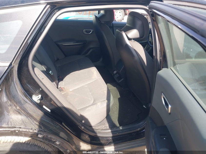 2025 Kia K4 2.0 Lxs black Lot 111044827722 Vin 3KPFT4DE6SE024683