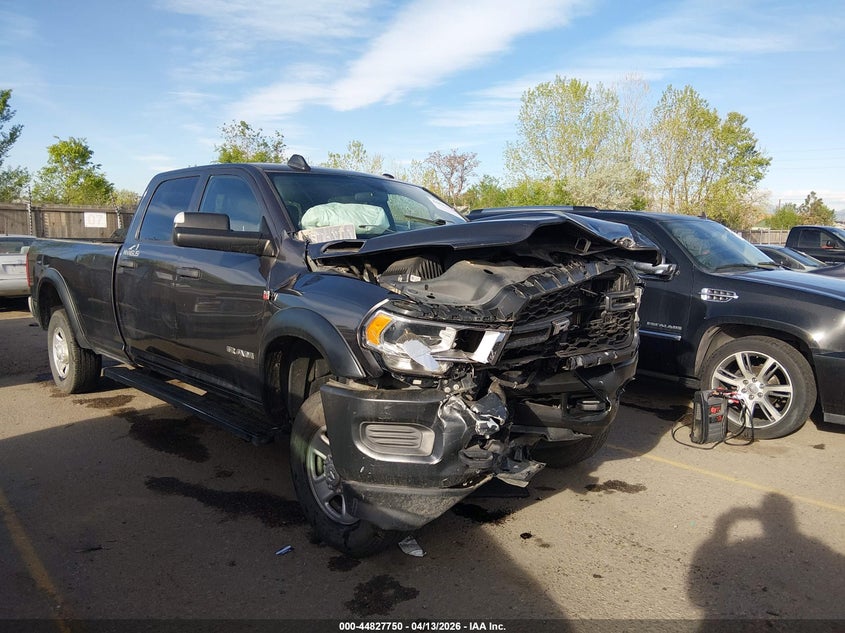 2022 Ram 3500 Tradesman 4X4 8' Box VIN: 3C63R3GJ0NG219215 Lot: 44827750