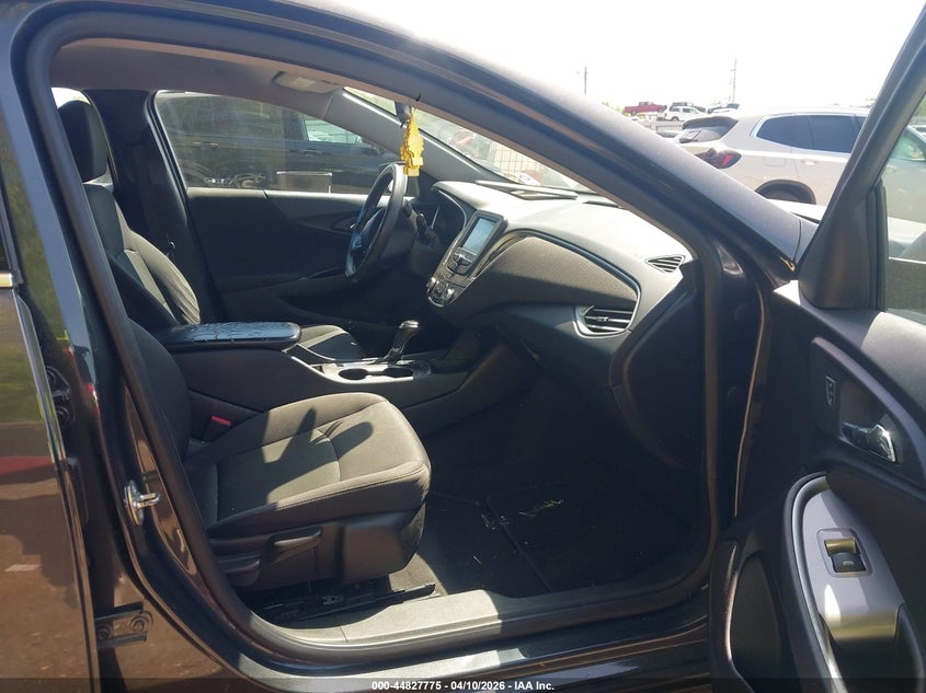 2017 CHEVROLET MALIBU auction photo 5
