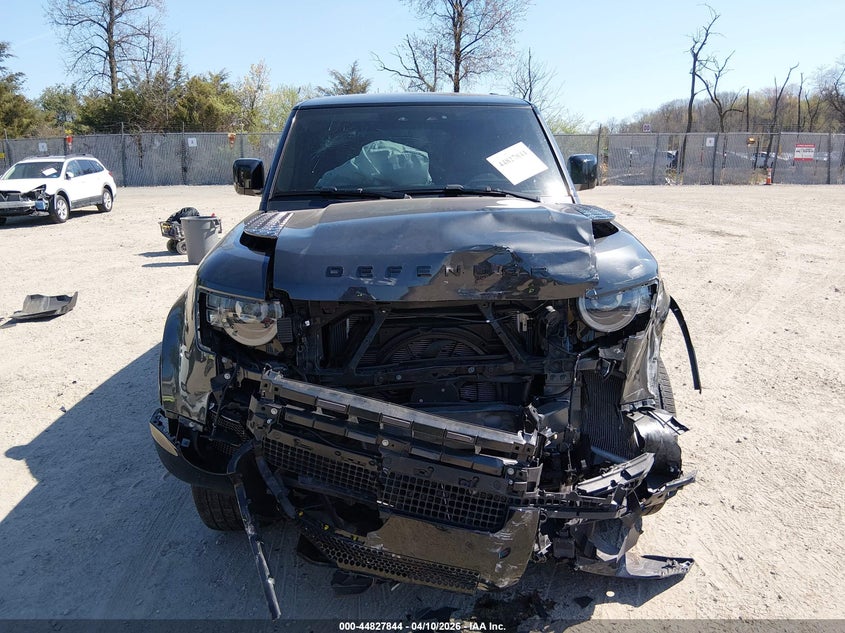 2025 Land Rover Defender 110 P400 X-Dynamic Se VIN: SALE27EU5S2392820 Lot: 44827844