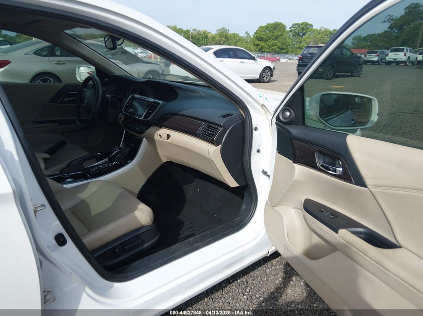 2016 HONDA ACCORD auction photo 5