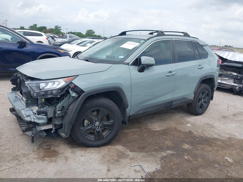 2T3P1RFV3MW169806 2021 TOYOTA RAV4 XLE photo 1