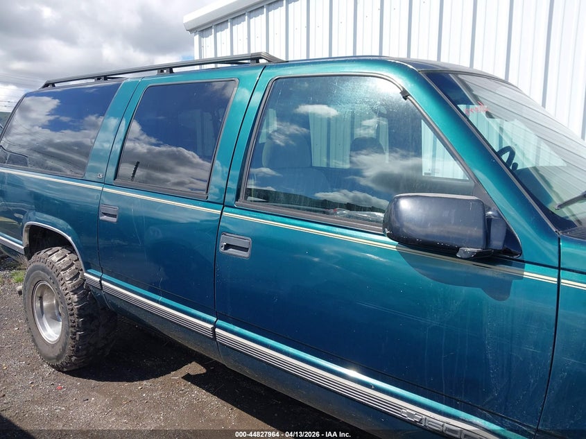 1996 Chevrolet Suburban C1500 VIN: 3GNEC16R6TG169844 Lot: 44827964