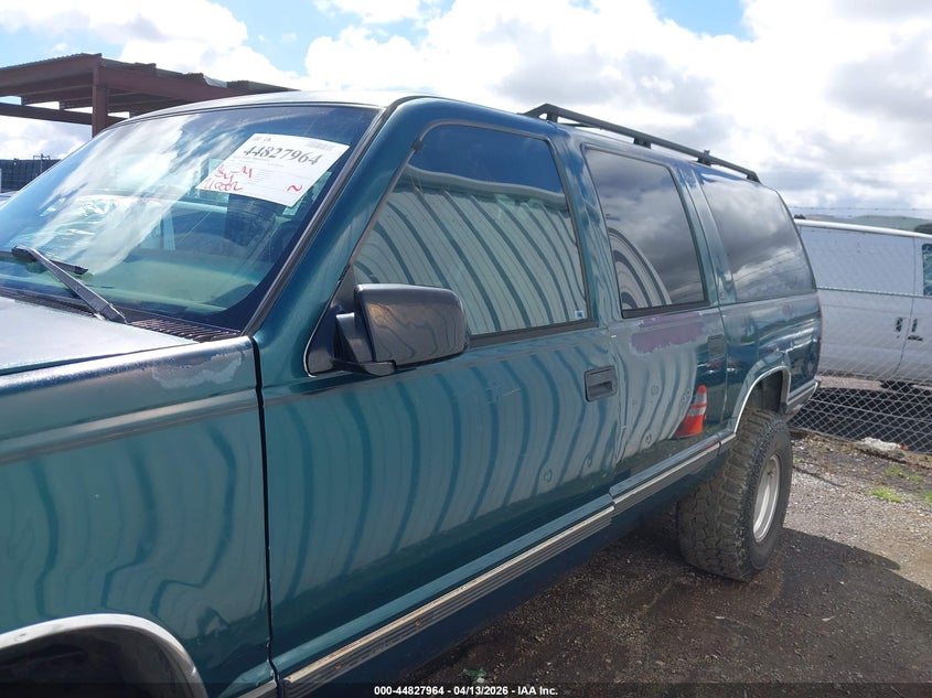 1996 Chevrolet Suburban C1500 VIN: 3GNEC16R6TG169844 Lot: 44827964