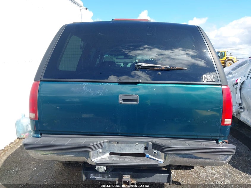 1996 Chevrolet Suburban C1500 VIN: 3GNEC16R6TG169844 Lot: 44827964