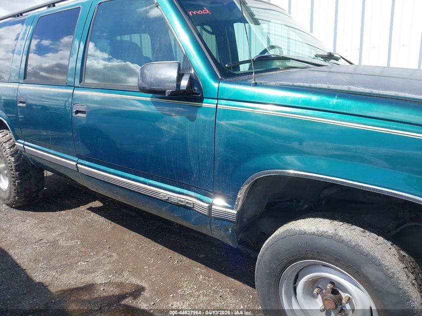 1996 Chevrolet Suburban C1500 VIN: 3GNEC16R6TG169844 Lot: 44827964