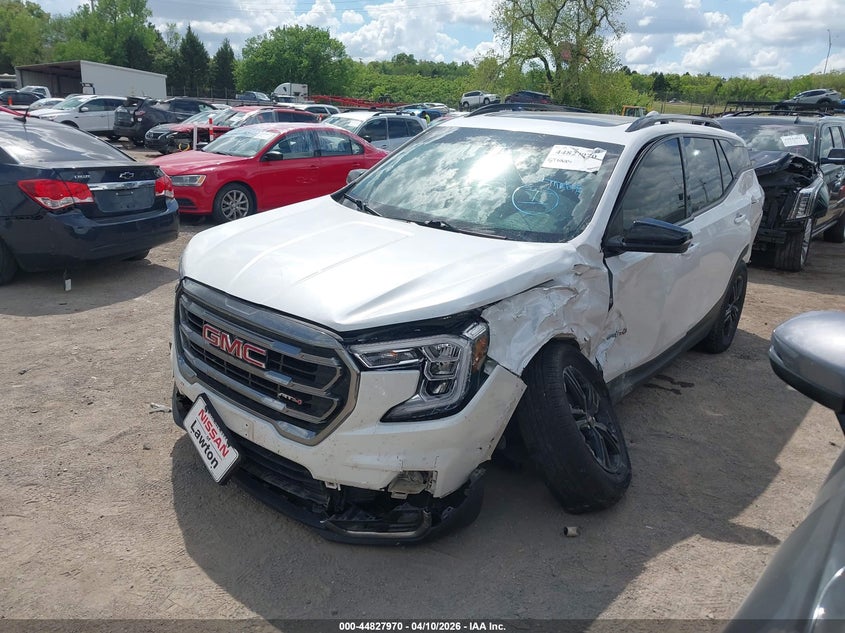 2023 GMC TERRAIN auction photo 2