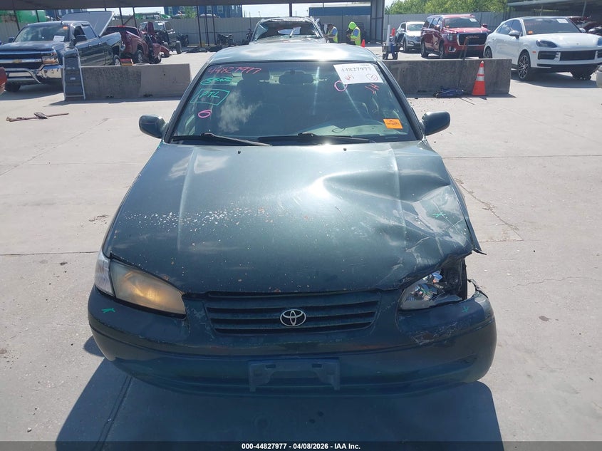 1999 Toyota Camry Le VIN: 4T1BG22K4XU520893 Lot: 44827977