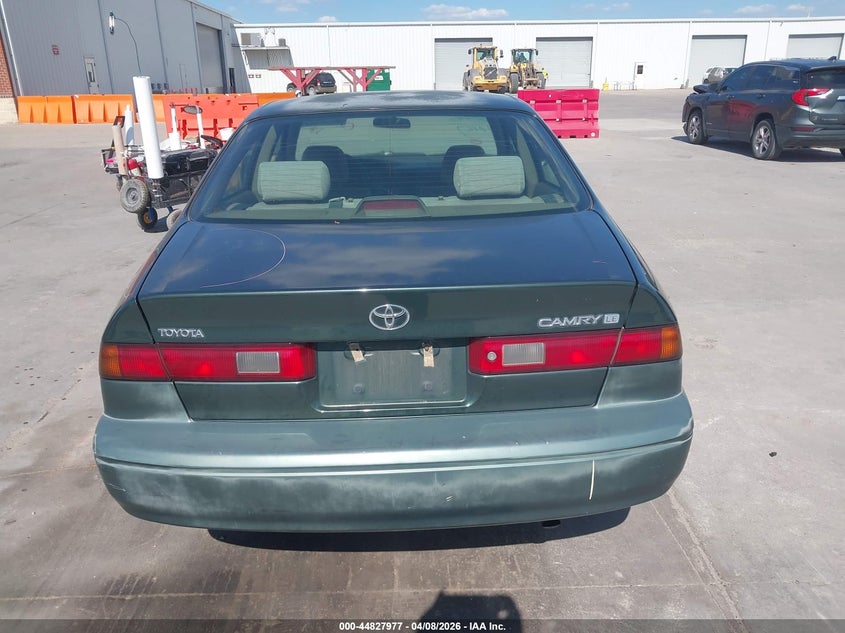1999 Toyota Camry Le VIN: 4T1BG22K4XU520893 Lot: 44827977