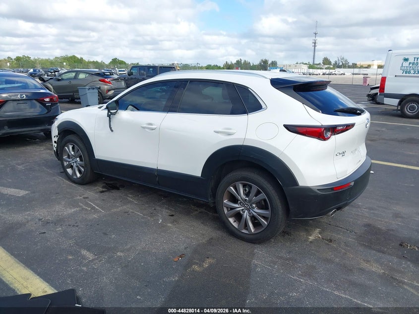 2021 Mazda Cx-30 2.5 Cx-30 Premium white Lot 111044828014 Vin 3MVDMBDL3MM209918