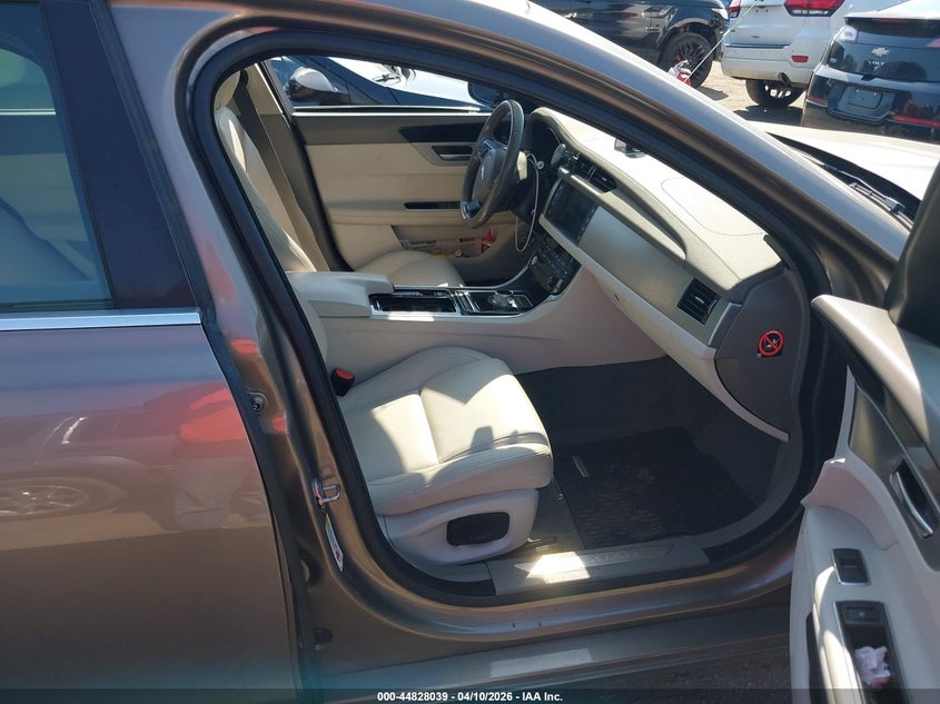 2016 Jaguar Xf 35T Premium