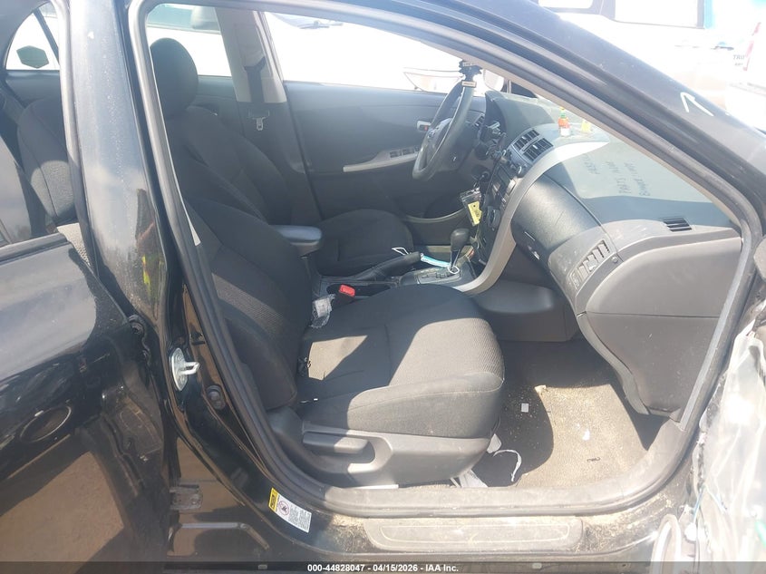 2011 TOYOTA COROLLA auction photo 5