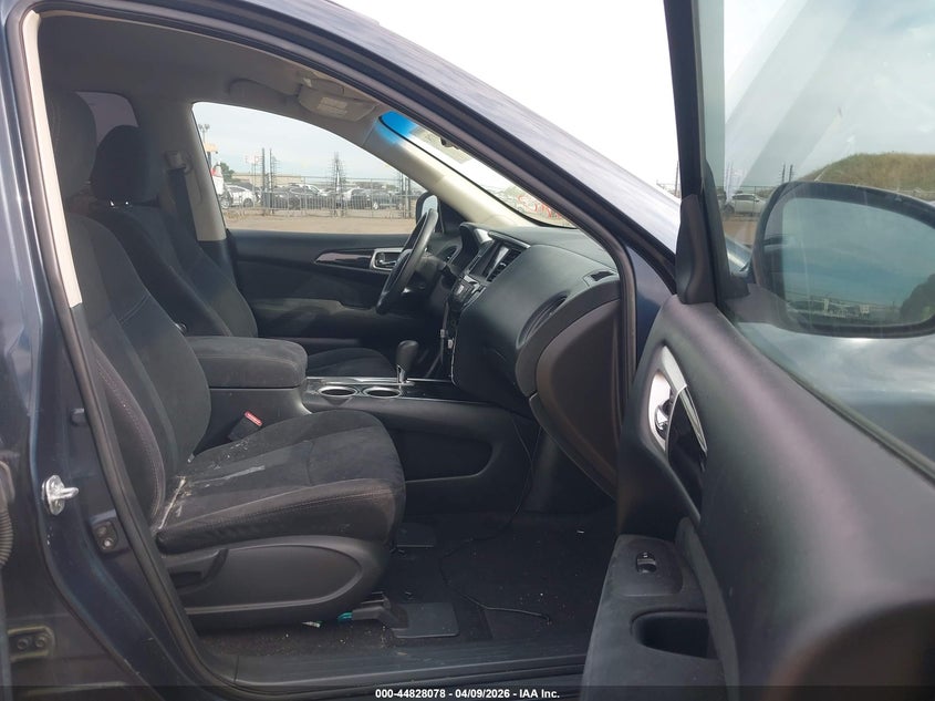 2015 Nissan Pathfinder S