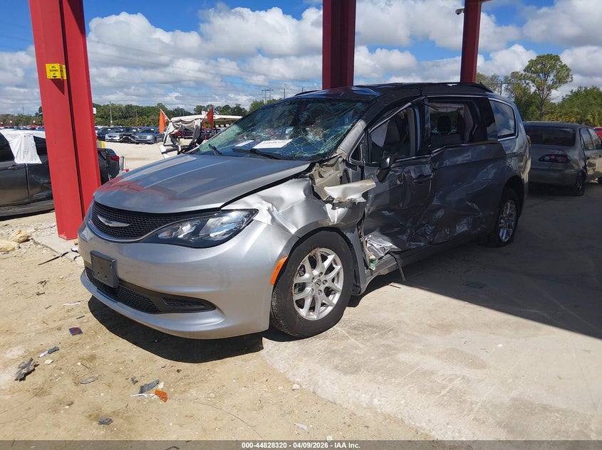 2021 Chrysler Voyager Lxi