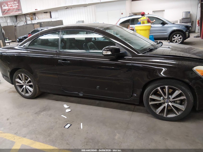 2011 Volvo C70 T5 VIN: YV1672MC9BJ115645 Lot: 44828548