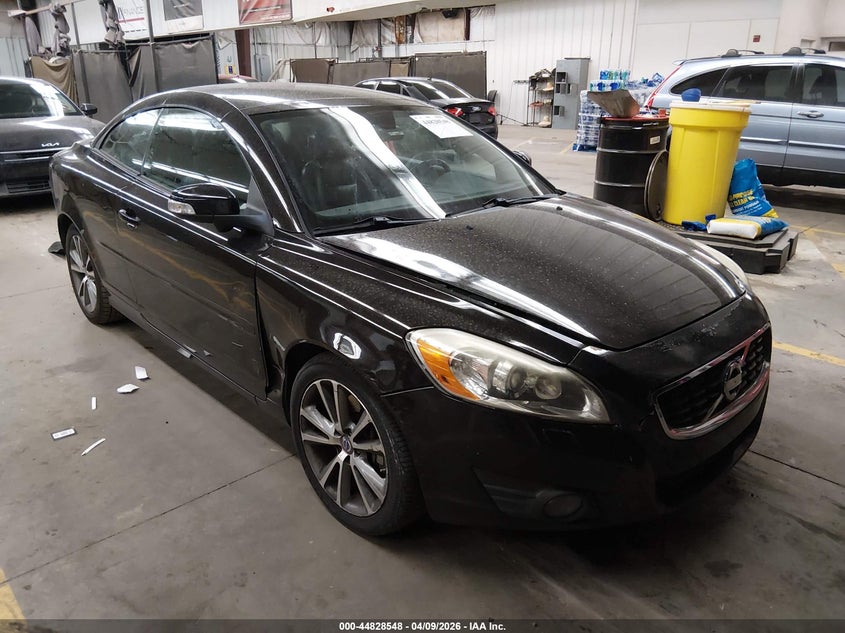 2011 Volvo C70 T5