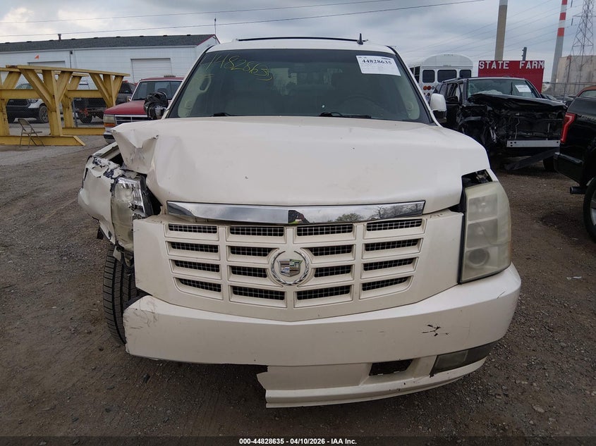2008 Cadillac Escalade Standard VIN: 1GYFK63808R220541 Lot: 44828635