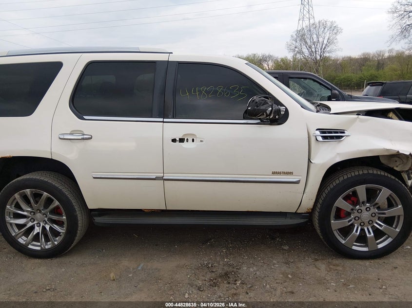 2008 Cadillac Escalade Standard VIN: 1GYFK63808R220541 Lot: 44828635