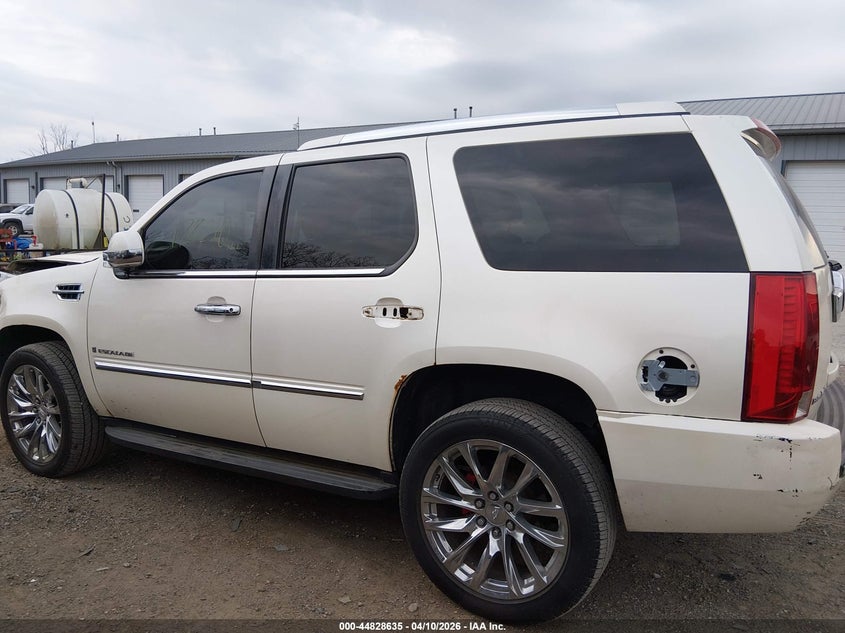 2008 Cadillac Escalade Standard VIN: 1GYFK63808R220541 Lot: 44828635